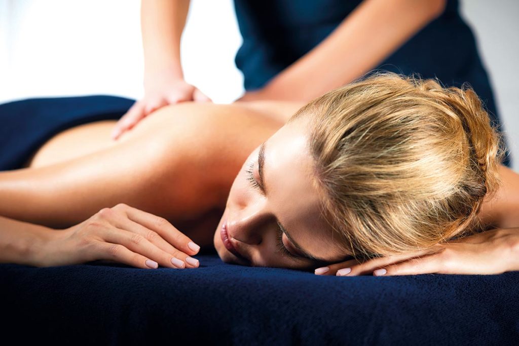 Trésor Wellness, un nouveau massage holistique de 60 min. Au coeur de cette création, une gestuelle experte avec cinq manoeuvres signature qui se répètent sur les différentes parties du corps comme une chorégraphie.