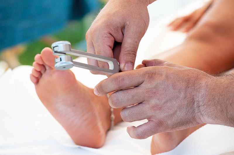 Parmi les trois nouveaux massages « Made in Pornic », tous proposés en 50 min, à 115 €, la Réflexologie Chinoise, enrichie par l’utilisation d’un diapason thérapeutique, mais aussi le Massage de la Côte de Jade aux coquillages chauds et à l’huile de salicorne.