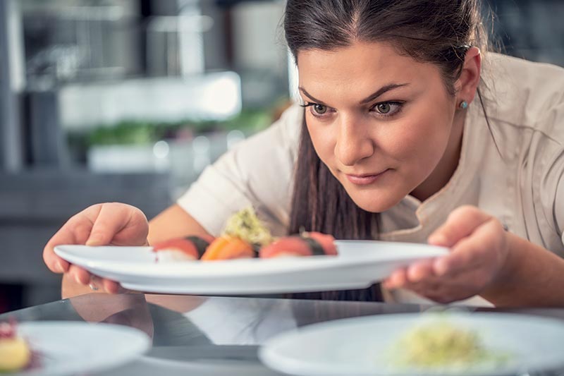 « J’ai remarqué que nous avons de plus en plus de profils de vrais passionnés en cuisine, sans avoir fait de grandes écoles. » Sylvain Morin Directeur Relais Thalasso Île de Ré