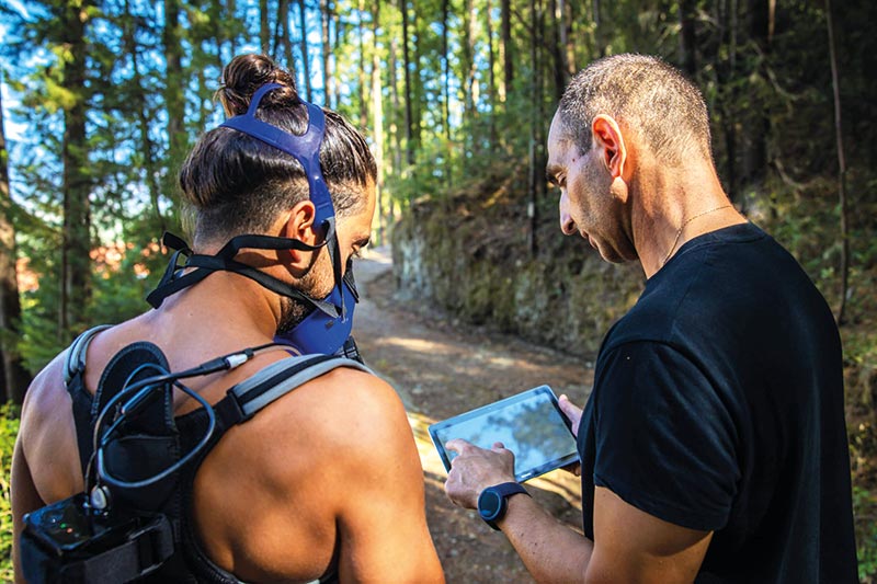 Le test Ergo Physiology révèle combien de calories votre corps utilise à différentes fréquences cardiaques, du repos à l’effort, sur la base d’un rapport entre l’inhalation d’oxygène et l’expiration de dioxyde de carbone.