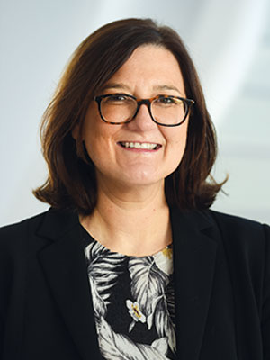 BÉATRICE GRAVIER Directrice du salon EquipHotel