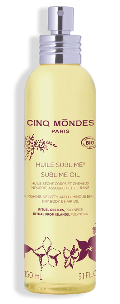 La fragrance préférée d'Eugénie Declunder : celle du monoï que l'on retrouve dans la gamme Sublime de Cinq Mondes. Ici, l'Huile sèche certifiée bio associant les vertus du Monoï, du Noni et du Coco, pour redonner souplesse et douceur à la peau ou aux cheveux.