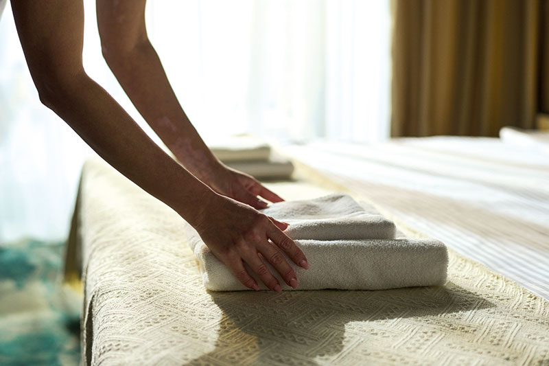Ce sont ces micro-détails qui font toute la différence dans un Spa haut de gamme. La qualité du linge, par exemple, est un élément souvent sous-estimé. Lorsqu’il provient d’un prestataire extérieur, on perd parfois en douceur ou en tenue. Mérédith ESCHENLOHR