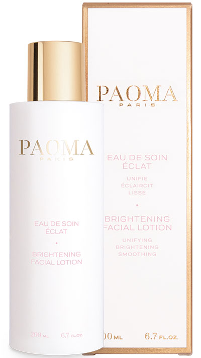 L’Eau de Soin Éclat de Paoma, nouvelle référence de la marque, est une étape de soin post-démaquillage inspirée des routines asiatiques. Elle unifie, illumine et lisse la peau.
