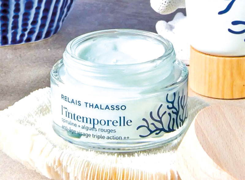 Produit coup de coeur d'Armelle Desprès : la Crème Intemporelle de la marque Relais Thalasso Cosmétique. Composée de spiruline, d’algues rouges et de beurre de karité, elle s’utilise matin et soir et constitue une excellente base de maquillage.