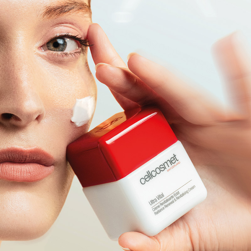 Cellcosmet, marque suisse pionnière de la cosmétique cellulaire, est animée par une recherche continue au service de la qualité de la peau.
