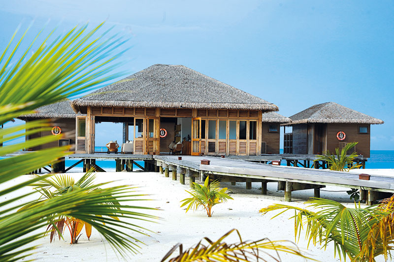 Avec le Club Med aux Maldives, nous avons imaginé un soin anti-jet lag, conçu pour répondre aux besoins spécifiques de leur clientèle, en cohérence totale avec leur concept. Guillaume Creuzot - Thalgo - Ella Baché