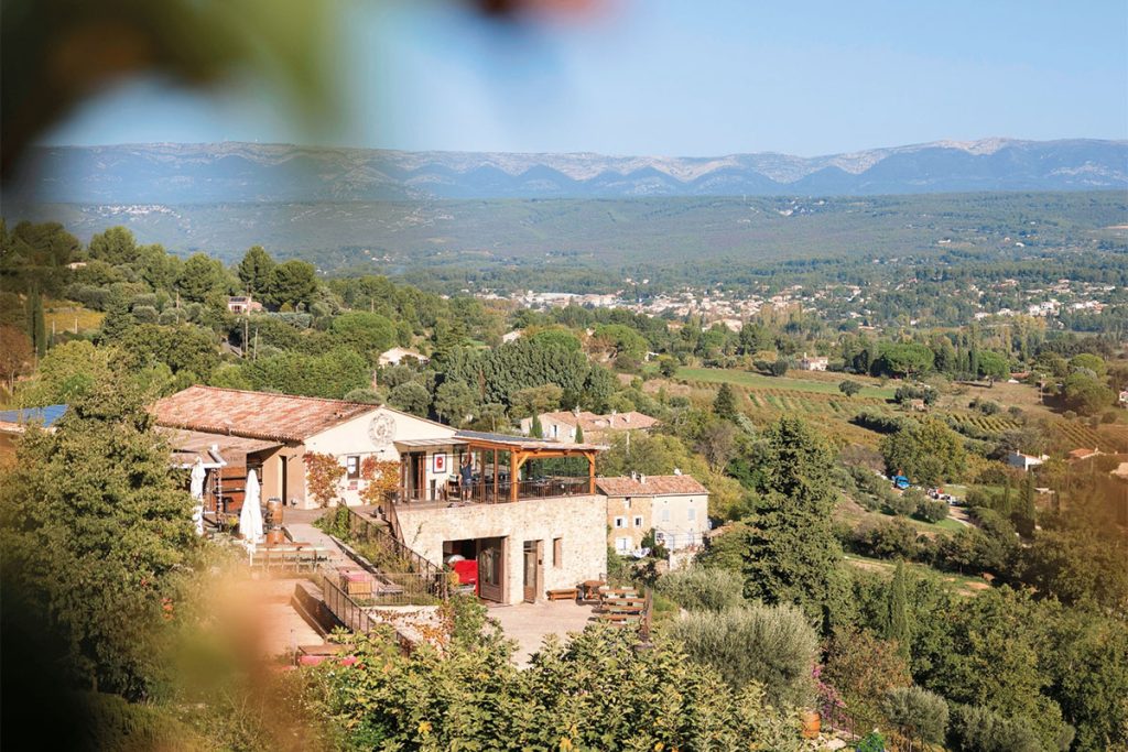 Le Domaine de La Font des Pères conjugue, avec élégance et naturel, terroir, gastronomie, art de vivre et bien-être.