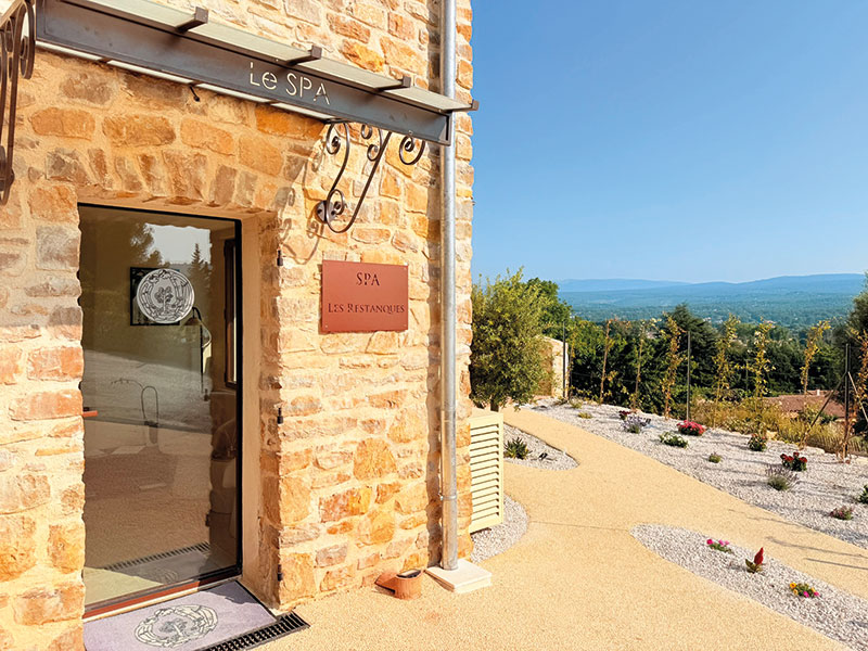 L’entrée du Spa Les Restanques.