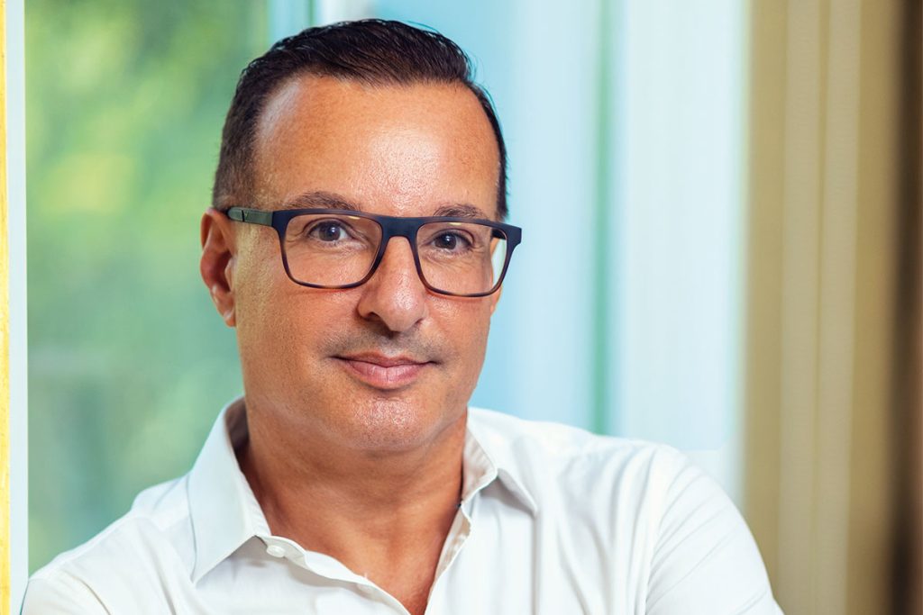 « Nous venons d’obtenir la médaille Platinum EcoVadis, ce qui nous classe parmi le 1 % des entreprises les plus vertueuses au monde. » RIADH BOUAZIZ PDG du groupe RKF