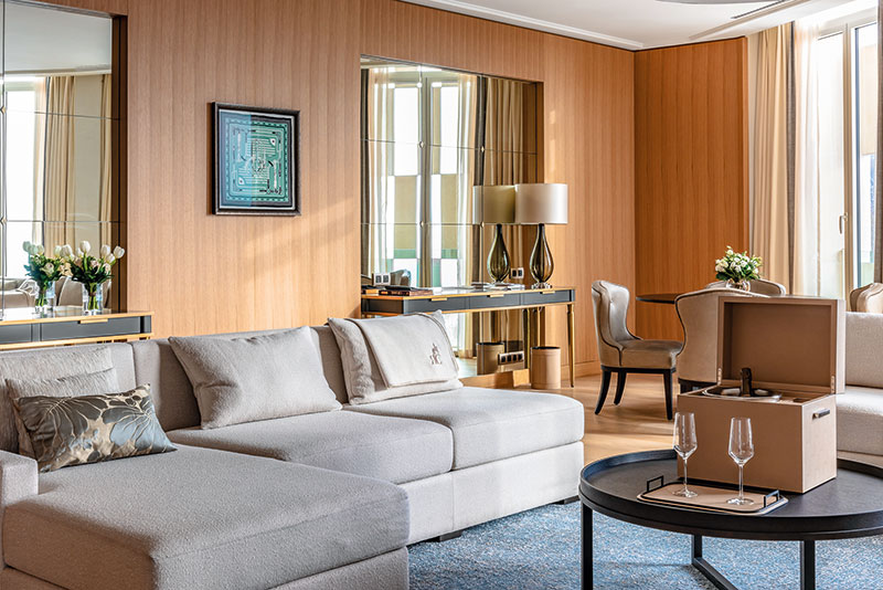 Coup de cœur pour la Suite Joséphine de 110 m2 qui incarne l’aboutissement de cette vision résidentielle du luxe.