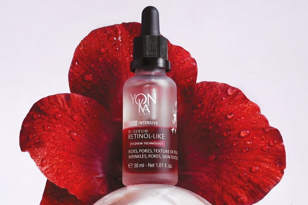 Pensé sous le signe de la dualité, ce visuel de communication illustre les deux phases du sérum, ainsi que deux types de peau révélant l’efficacité sur un public large.