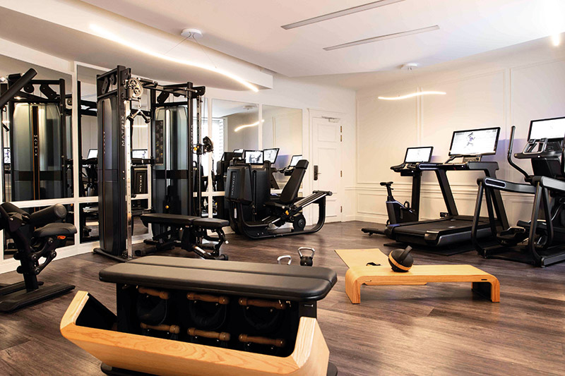 Pensée pour les hôtels d’exception, à l'image du Negresco à Nice, la collection Onyx by Matrix crée une continuité élégante entre fitness, Spa et expérience Wellness globale.